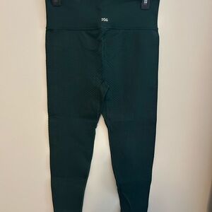 DSG women’s seamless evergreen green Leggings